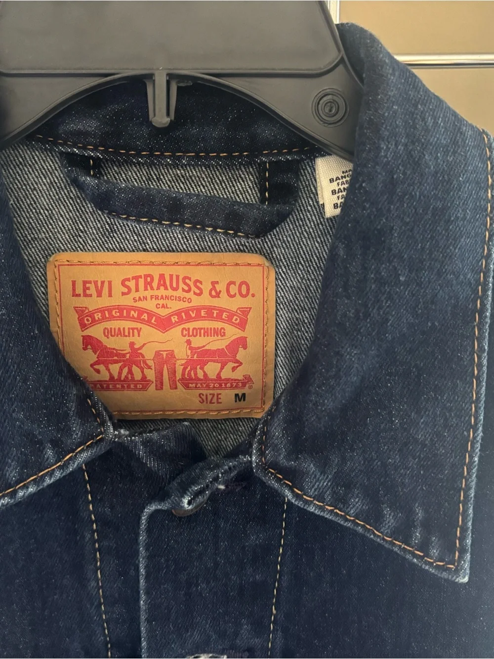 NWOT Levi's Men's Dark Blue Denim Trucker Jacket Sz M